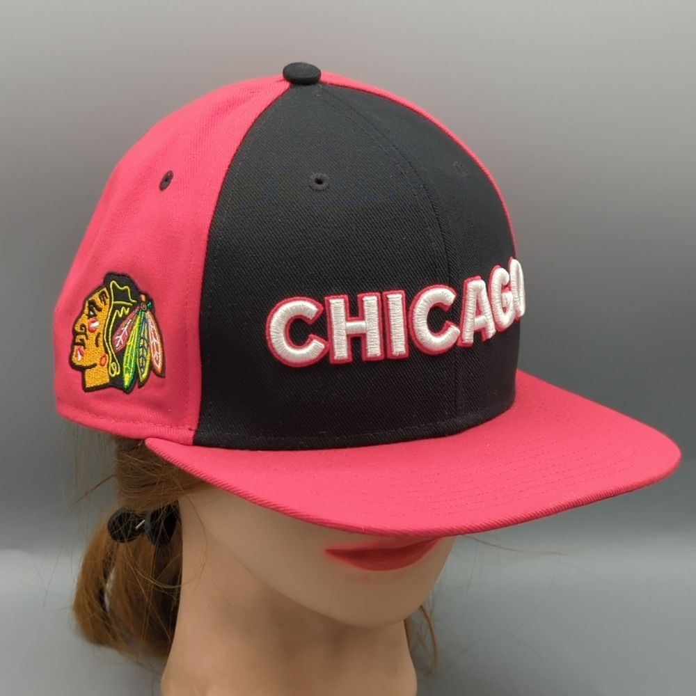 Chicago Blackhawks Snapback Hat Cap Fanatics Authentic Pro Black/Red NHL